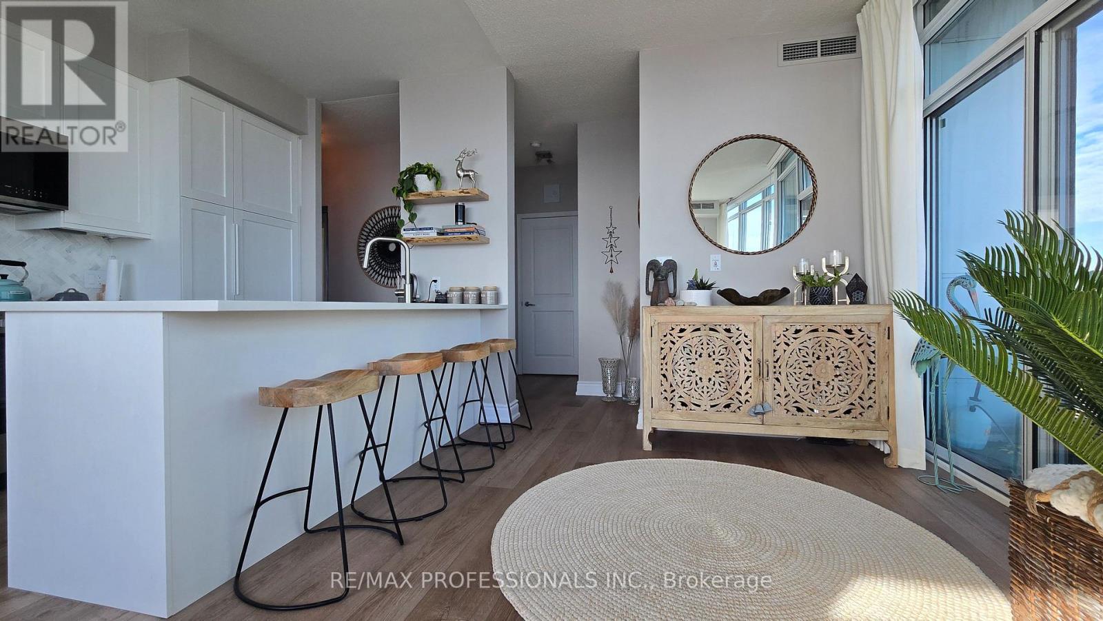 1107 - 1910 Lake Shore Boulevard W, Toronto, Ontario  M6S 1A2 - Photo 16 - W12577562