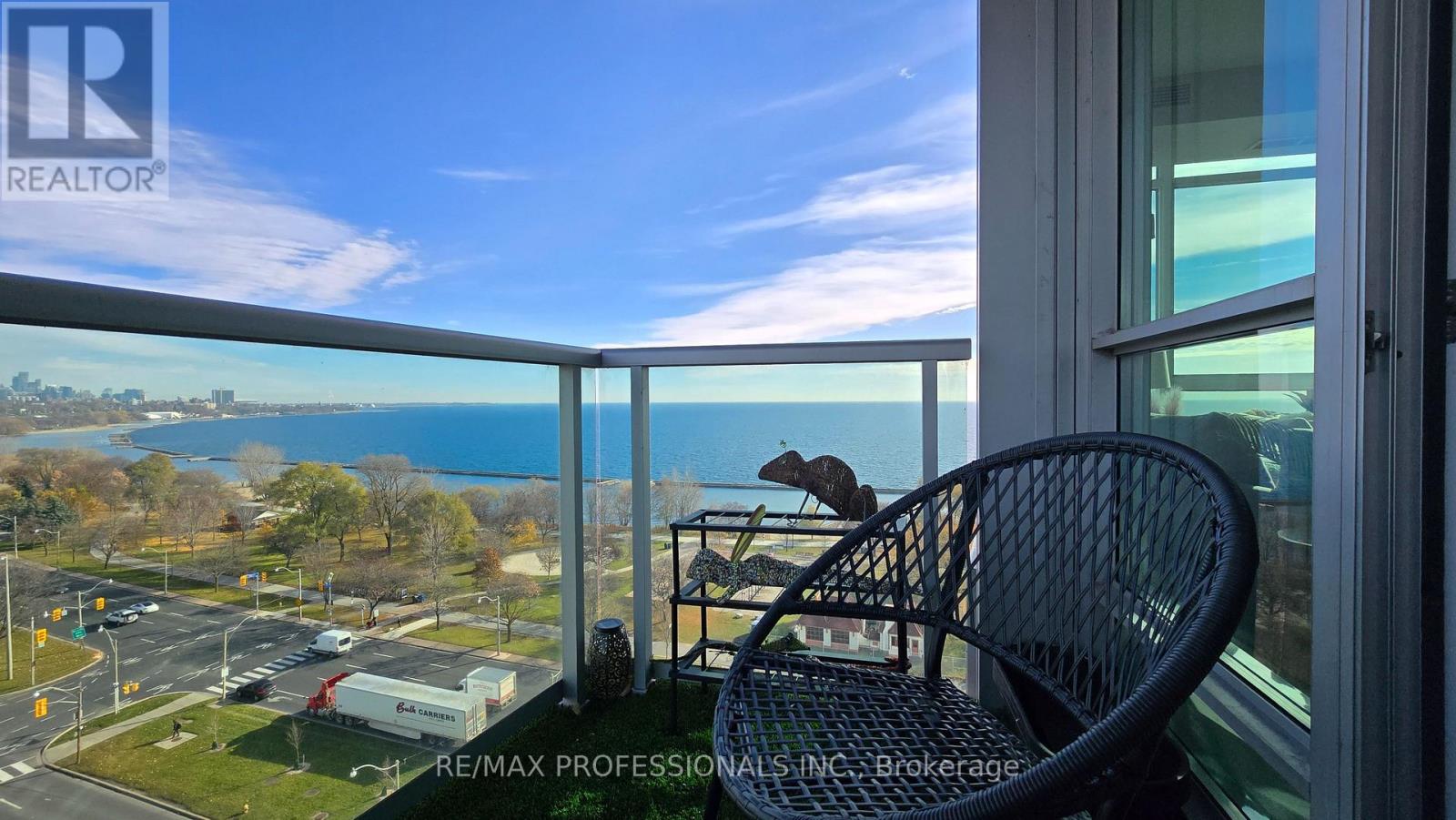 1107 - 1910 Lake Shore Boulevard W, Toronto, Ontario  M6S 1A2 - Photo 22 - W12577562