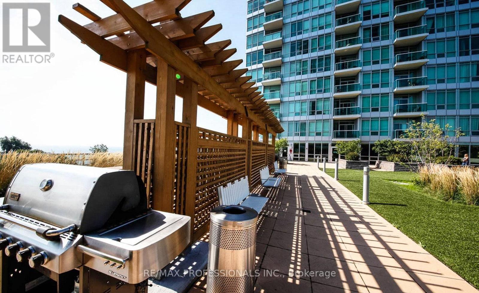 1107 - 1910 Lake Shore Boulevard W, Toronto, Ontario  M6S 1A2 - Photo 32 - W12577562