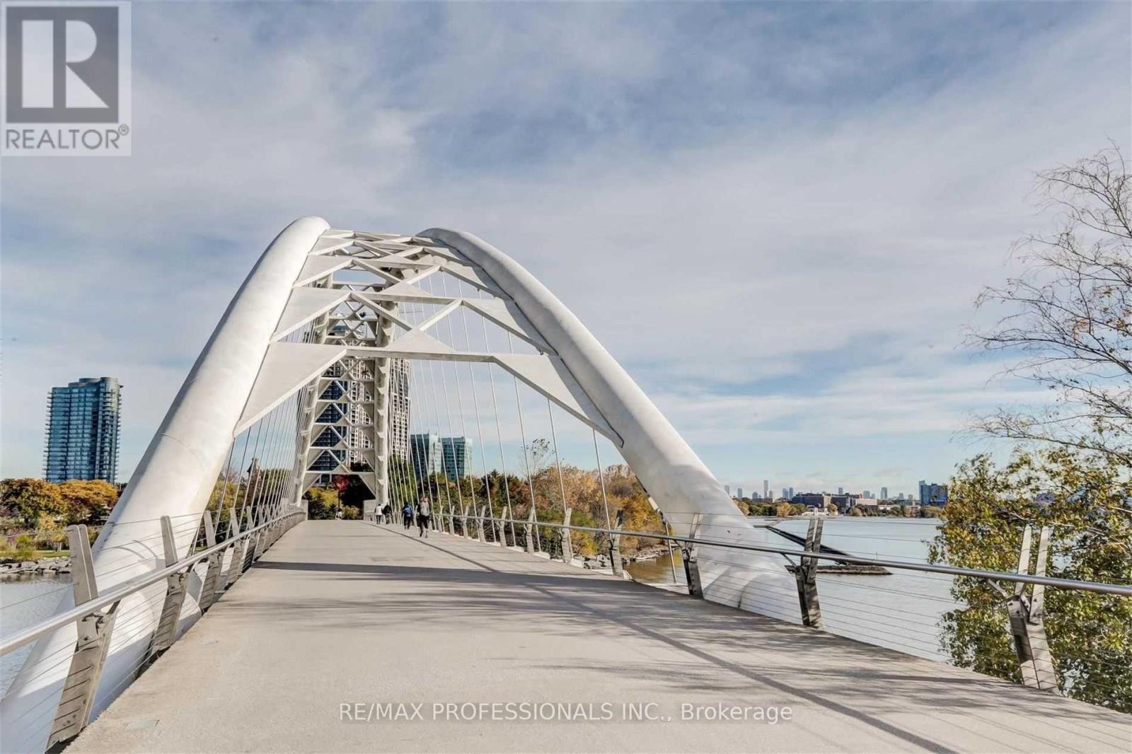 1107 - 1910 Lake Shore Boulevard W, Toronto, Ontario  M6S 1A2 - Photo 36 - W12577562