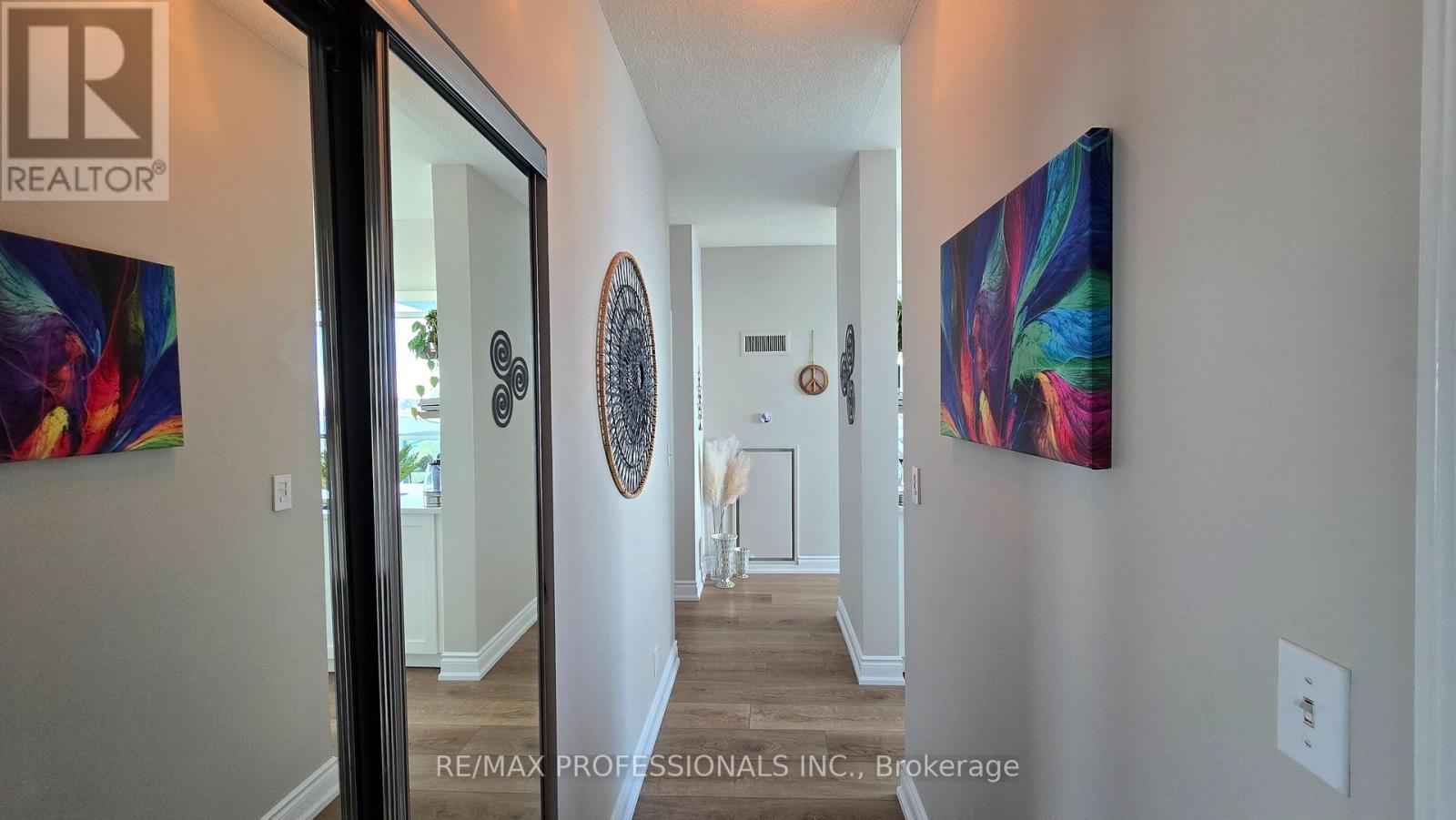 1107 - 1910 Lake Shore Boulevard W, Toronto, Ontario  M6S 1A2 - Photo 5 - W12577562