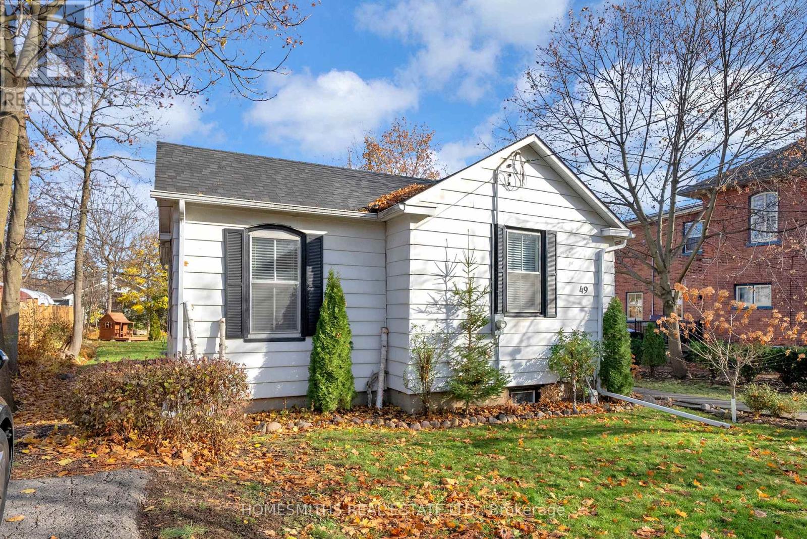 49 Centre Street, Clarington, Ontario  L1C 2Y2 - Photo 1 - E12577574