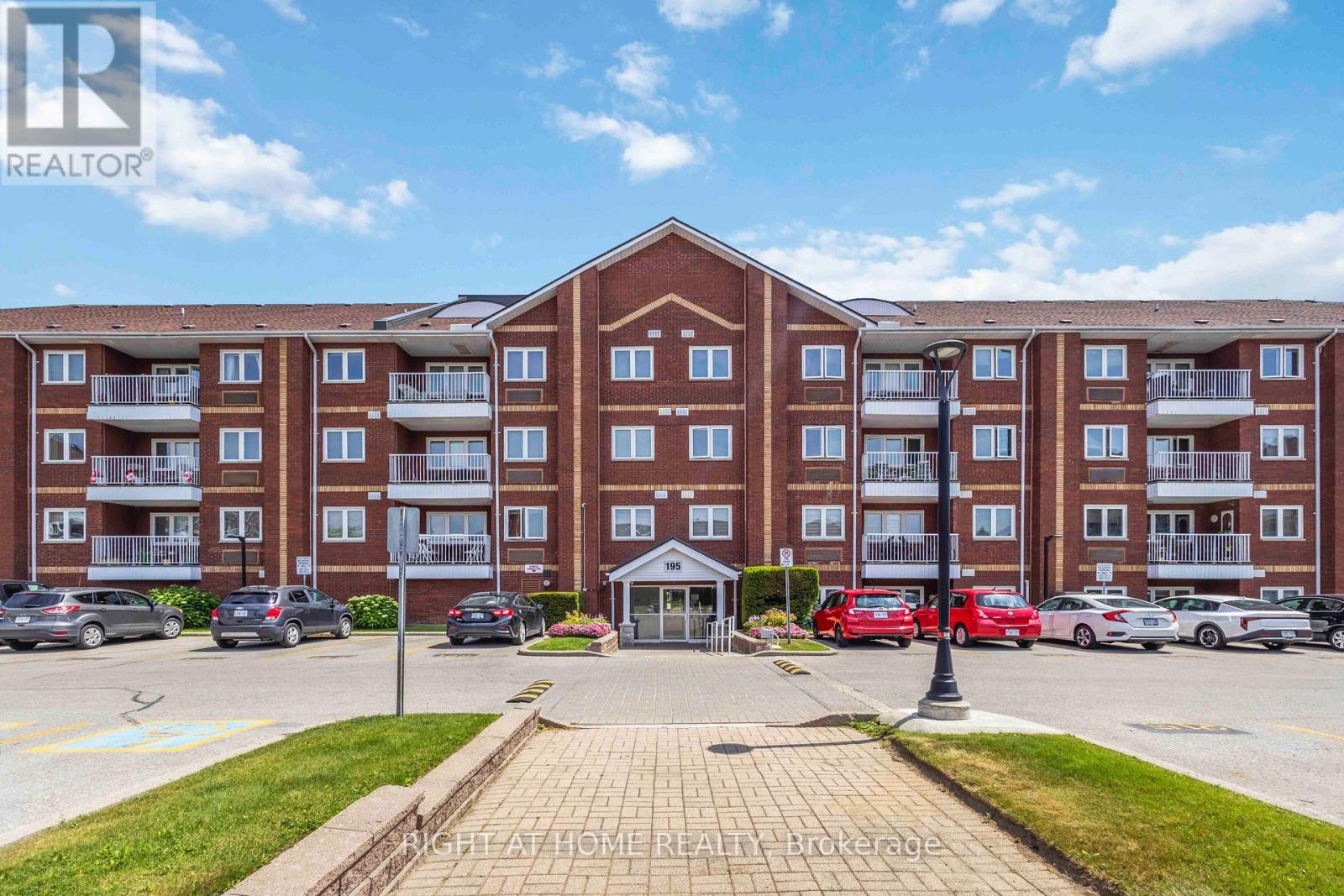 401 - 195 Lake Driveway W, Ajax, Ontario  L1S 7H7 - Photo 2 - E12577592