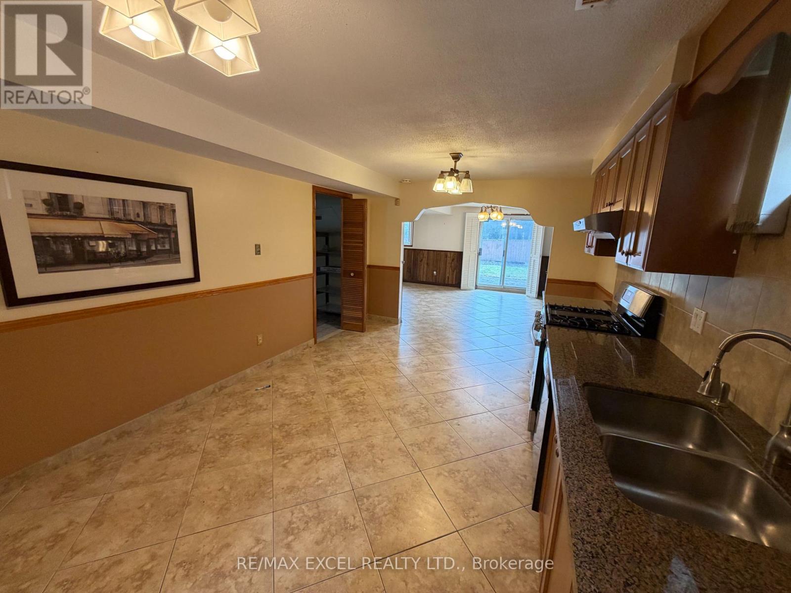 Lower - 71 Hickorynut Drive, Toronto, Ontario  M2J 4W6 - Photo 6 - C12454071