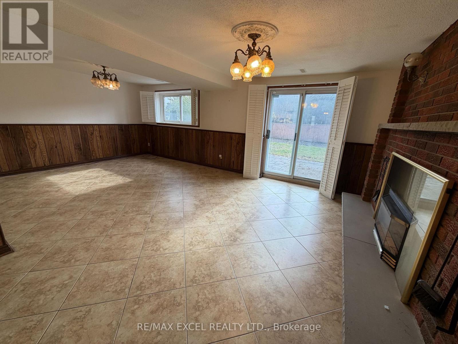 LOWER - 71 HICKORYNUT DRIVE, Toronto, Ontario