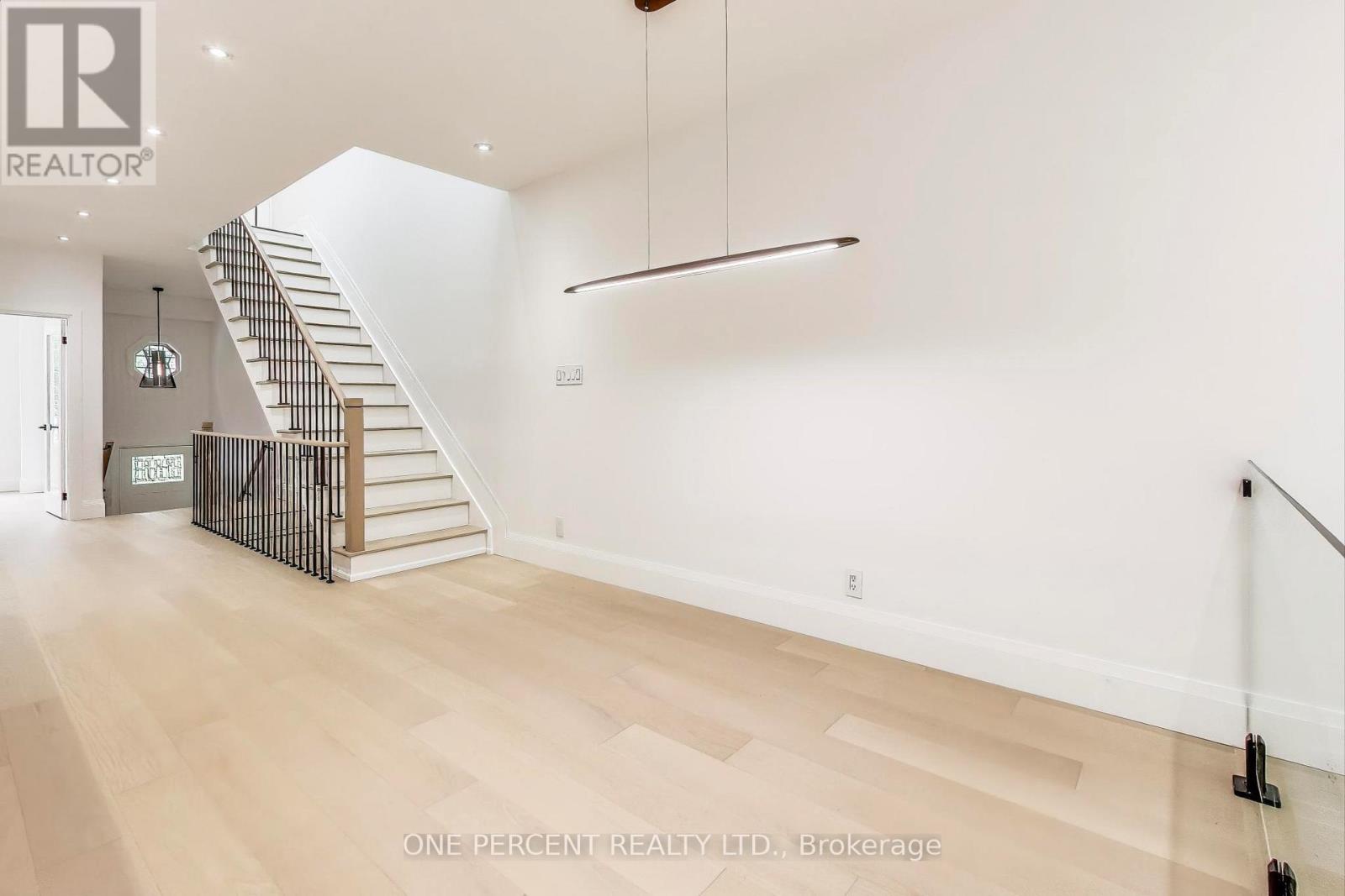 23 Mitchell Avenue, Toronto, Ontario  M6J 1C1 - Photo 7 - C12423019