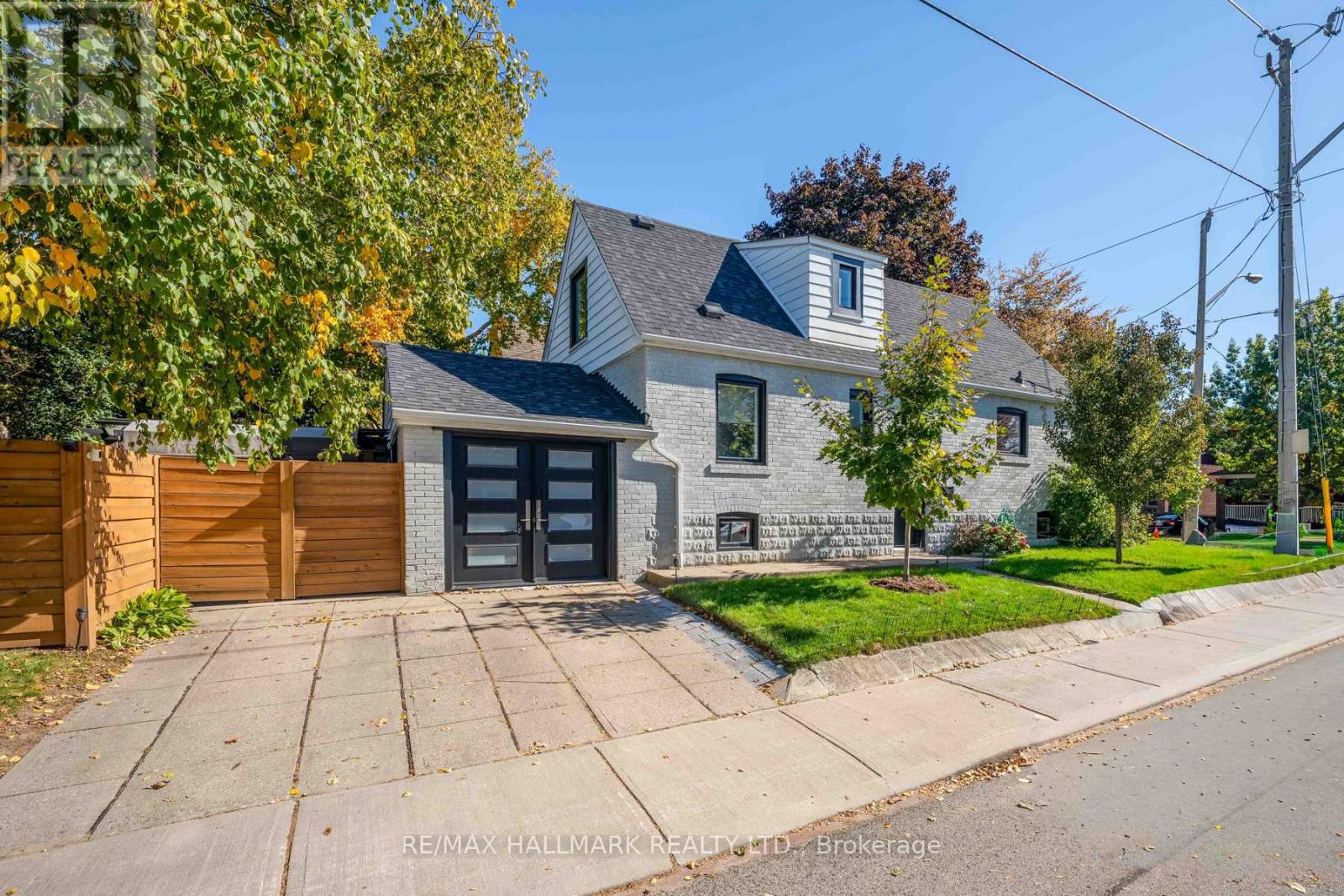 446 MORTIMER AVENUE, Toronto, Ontario