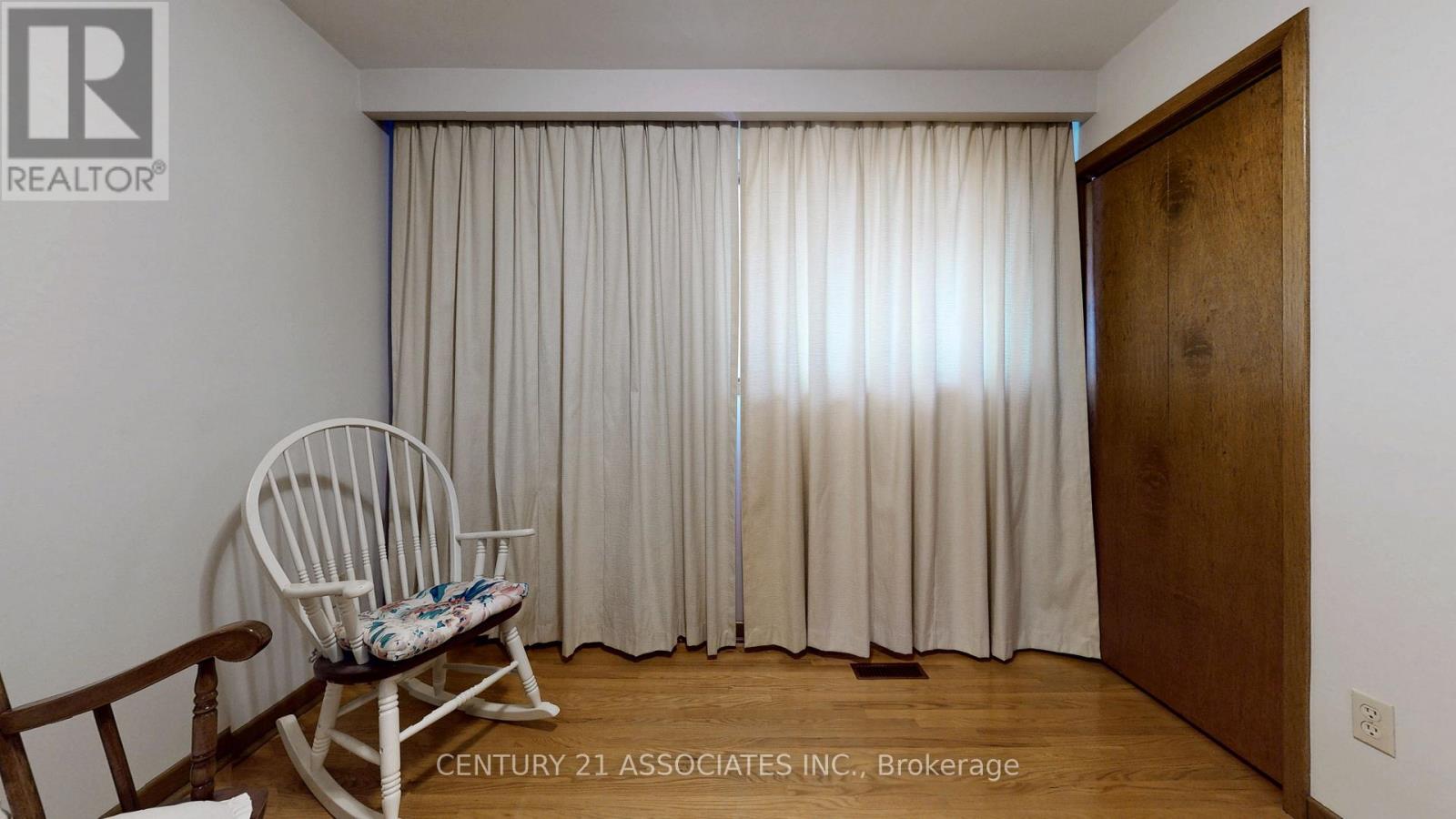 1217 Alexandra Avenue, Mississauga, Ontario  L5E 2A4 - Photo 19 - W12475265