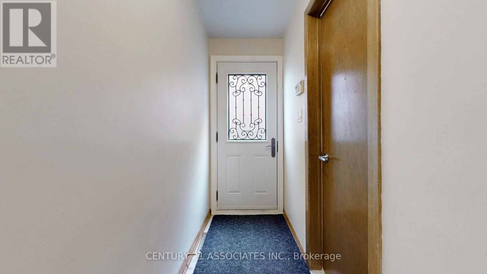 1217 Alexandra Avenue, Mississauga, Ontario  L5E 2A4 - Photo 27 - W12475265