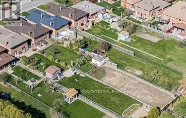 1217 Alexandra Avenue, Mississauga, Ontario  L5E 2A4 - Photo 7 - W12475265