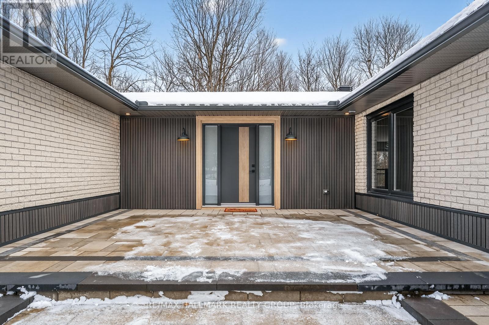 1625 Royal Orchard Drive, Ottawa, Ontario  K4C 1A9 - Photo 3 - X12577564