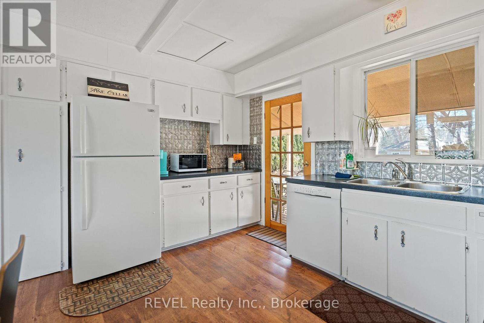 639 Penner Street, Niagara-On-The-Lake, Ontario  L0S 1T0 - Photo 8 - X12577584