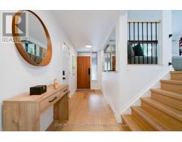 4 AVELINE CRESCENT, Toronto, Ontario