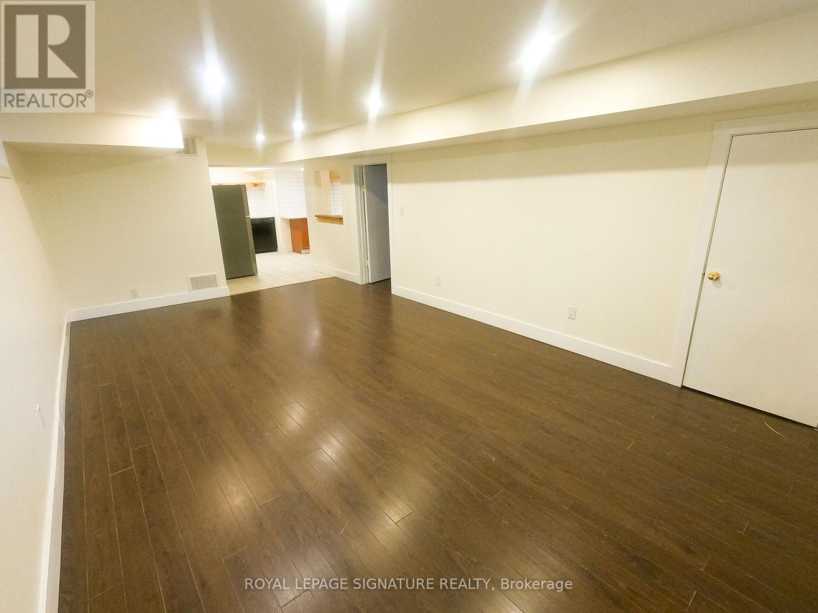 47 Lake Crescent, Barrie, Ontario  L4N 6A7 - Photo 14 - S12408634