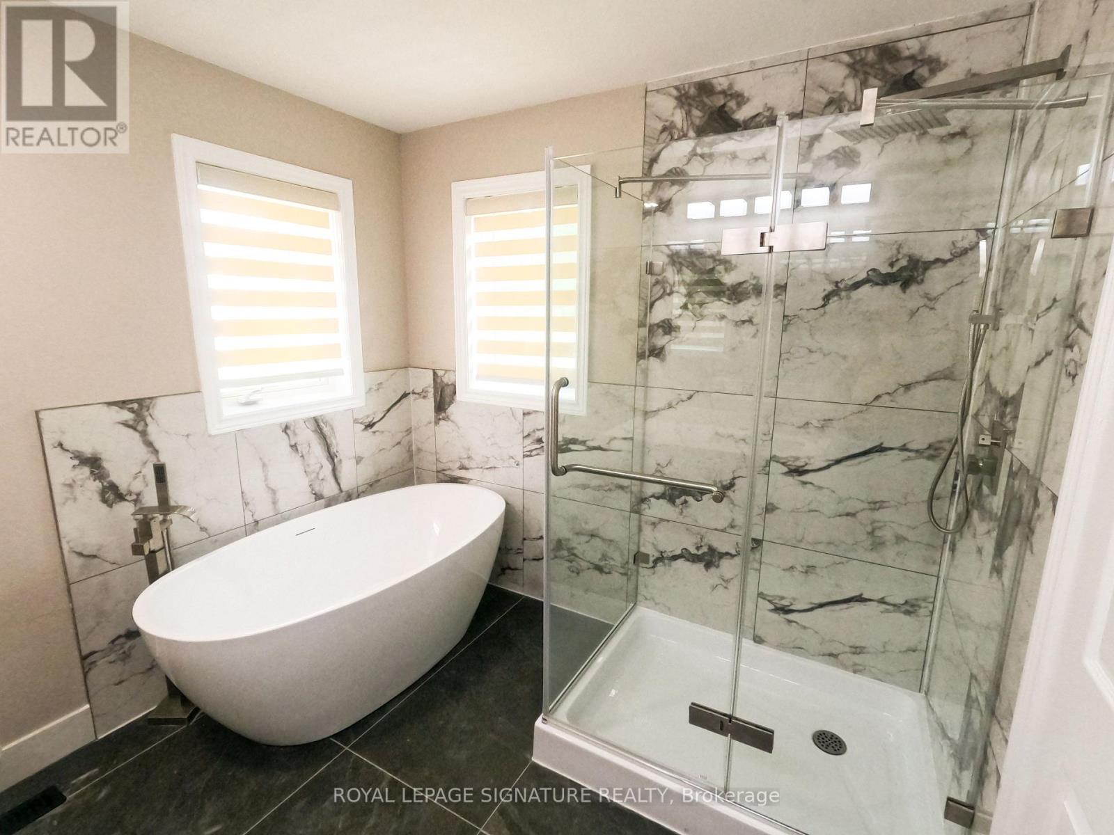 47 Lake Crescent, Barrie, Ontario  L4N 6A7 - Photo 13 - S12408634