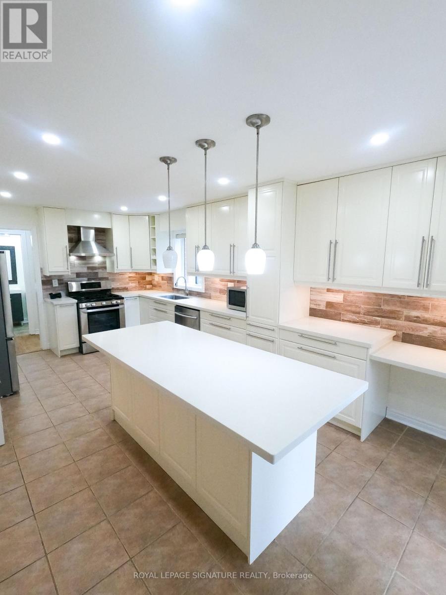 47 Lake Crescent, Barrie, Ontario  L4N 6A7 - Photo 2 - S12408634