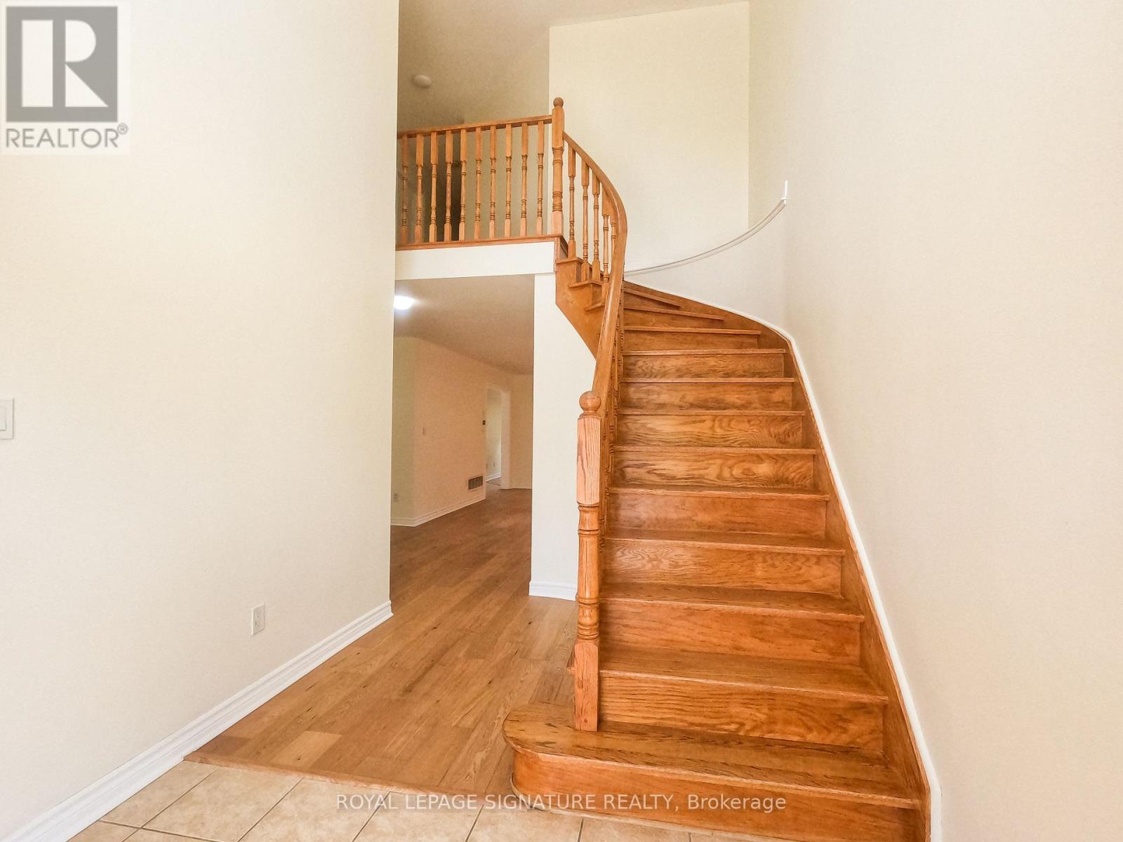 47 Lake Crescent, Barrie, Ontario  L4N 6A7 - Photo 7 - S12408634