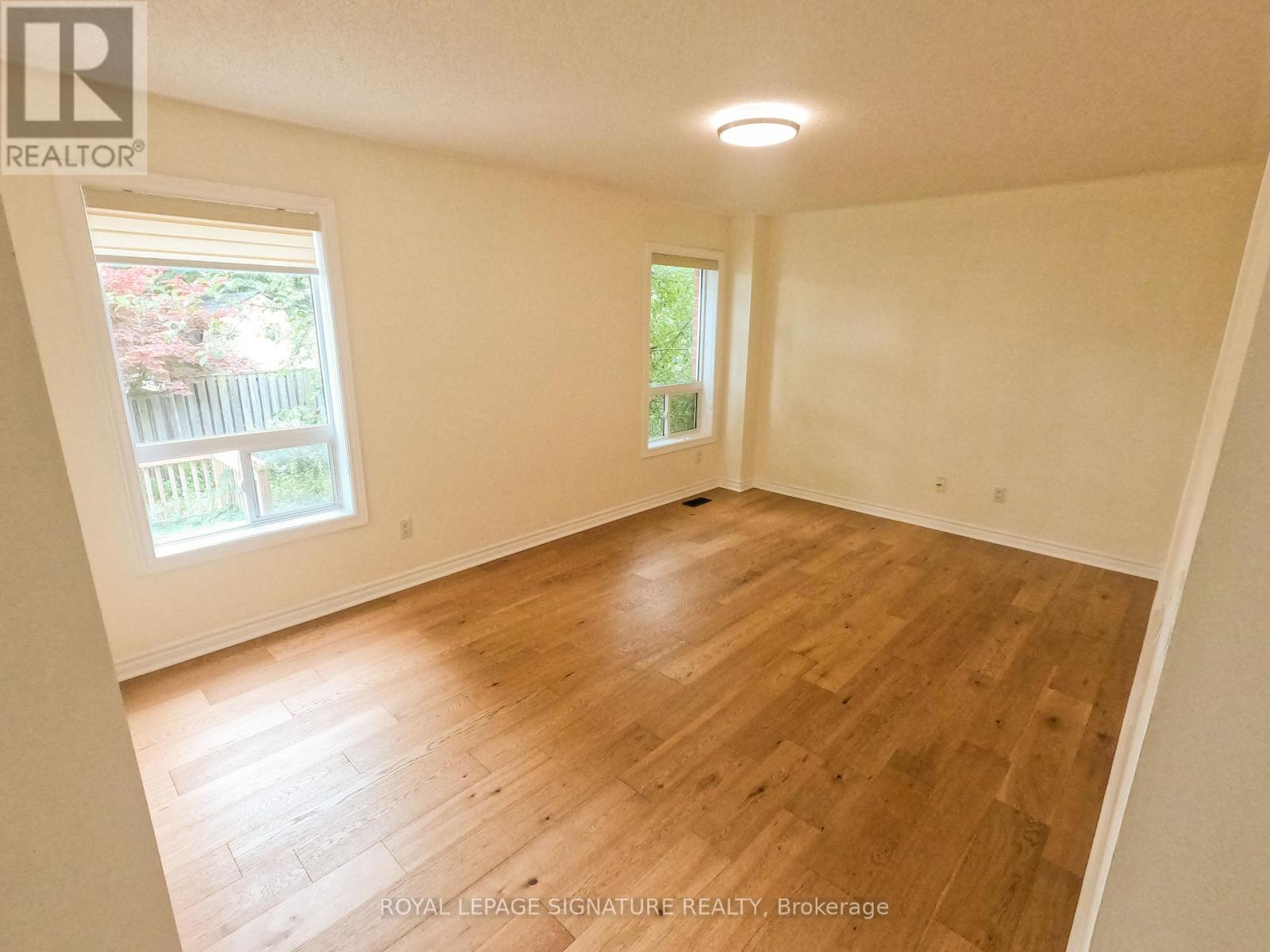 47 Lake Crescent, Barrie, Ontario  L4N 6A7 - Photo 9 - S12408634