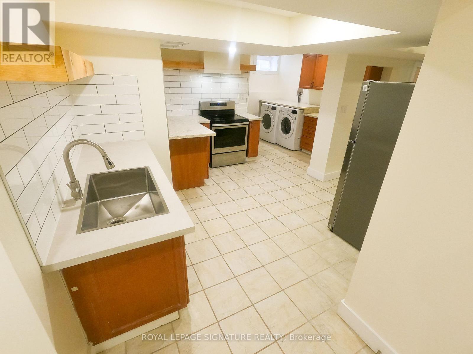 47 Lake Crescent, Barrie, Ontario  L4N 6A7 - Photo 17 - S12408634