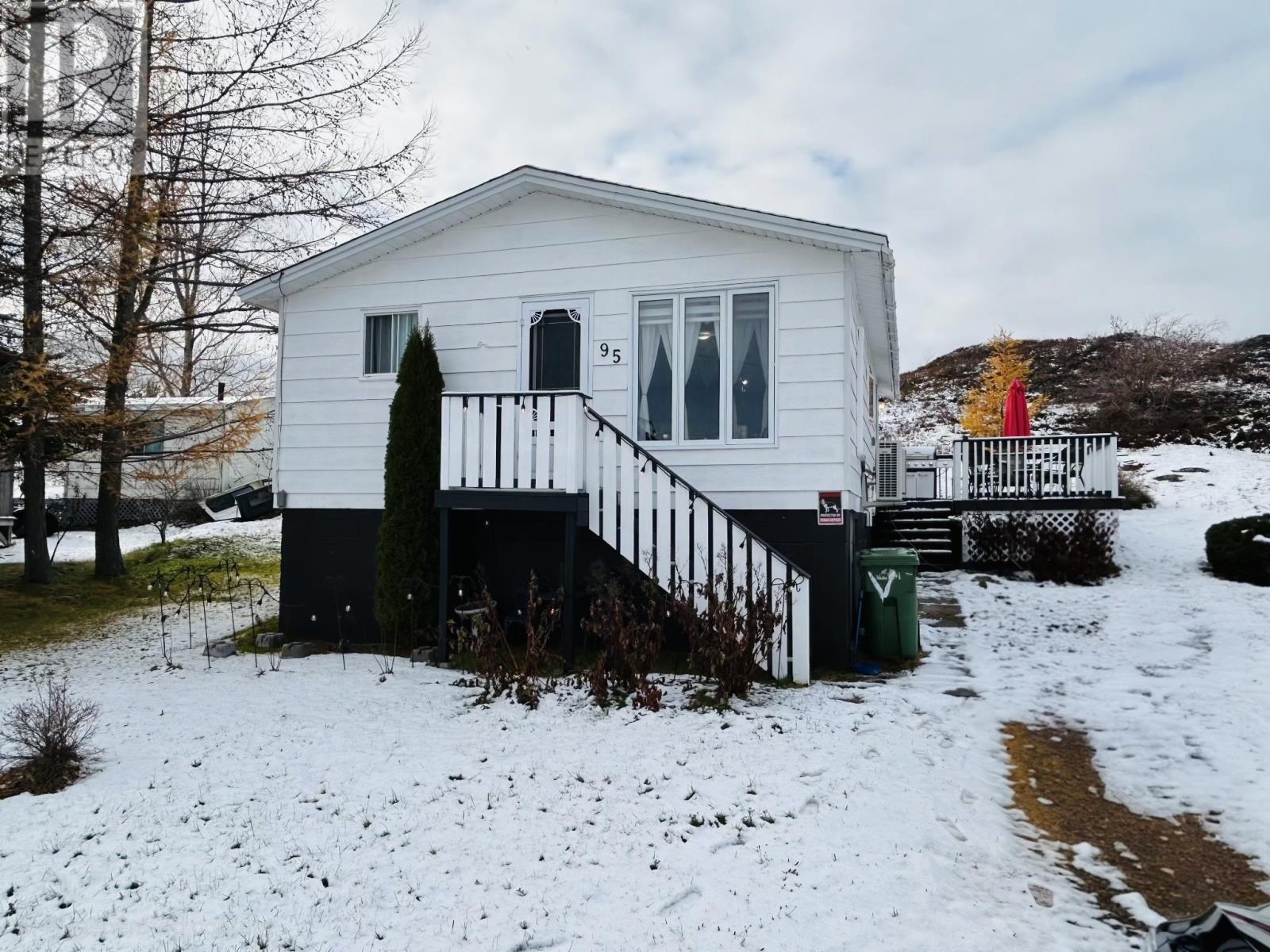 95 Commonwealth Drive, Botwood, Newfoundland & Labrador  A0H 1E0 - Photo 2 - 1292883