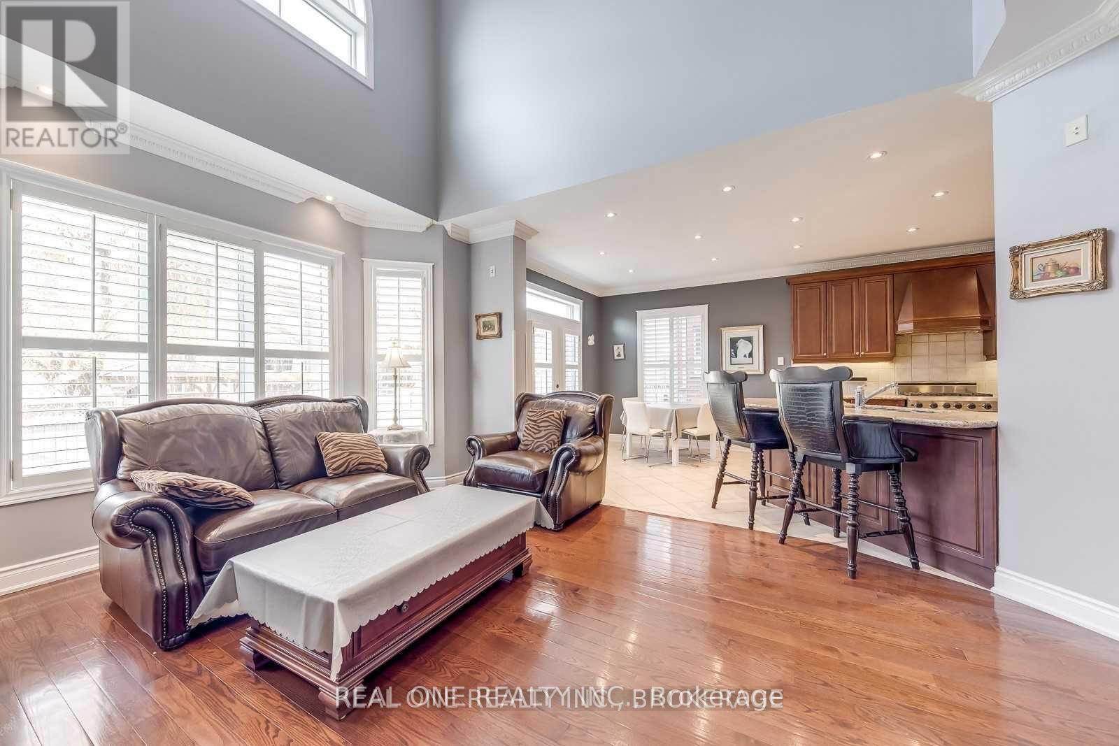 96 Spring Azure Crescent, Oakville, Ontario  L6L 6V8 - Photo 10 - W12577598