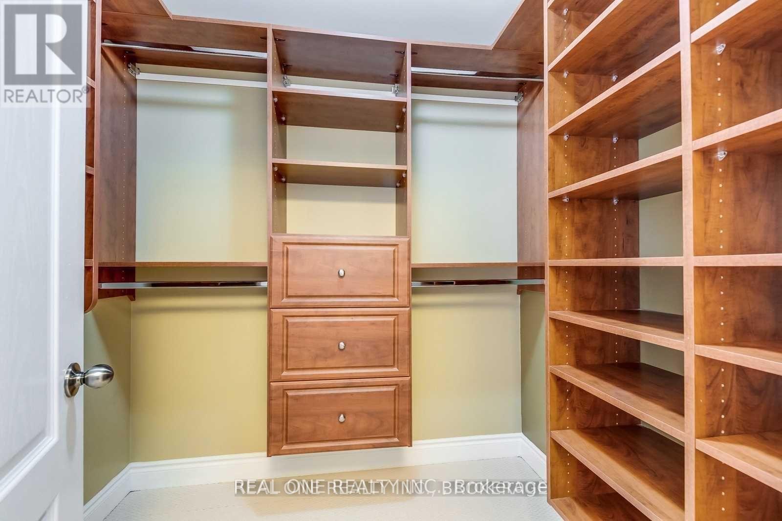 96 Spring Azure Crescent, Oakville, Ontario  L6L 6V8 - Photo 24 - W12577598