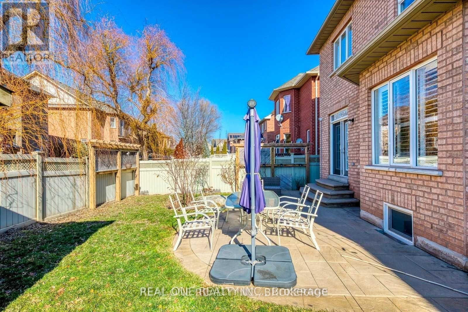 96 Spring Azure Crescent, Oakville, Ontario  L6L 6V8 - Photo 38 - W12577598