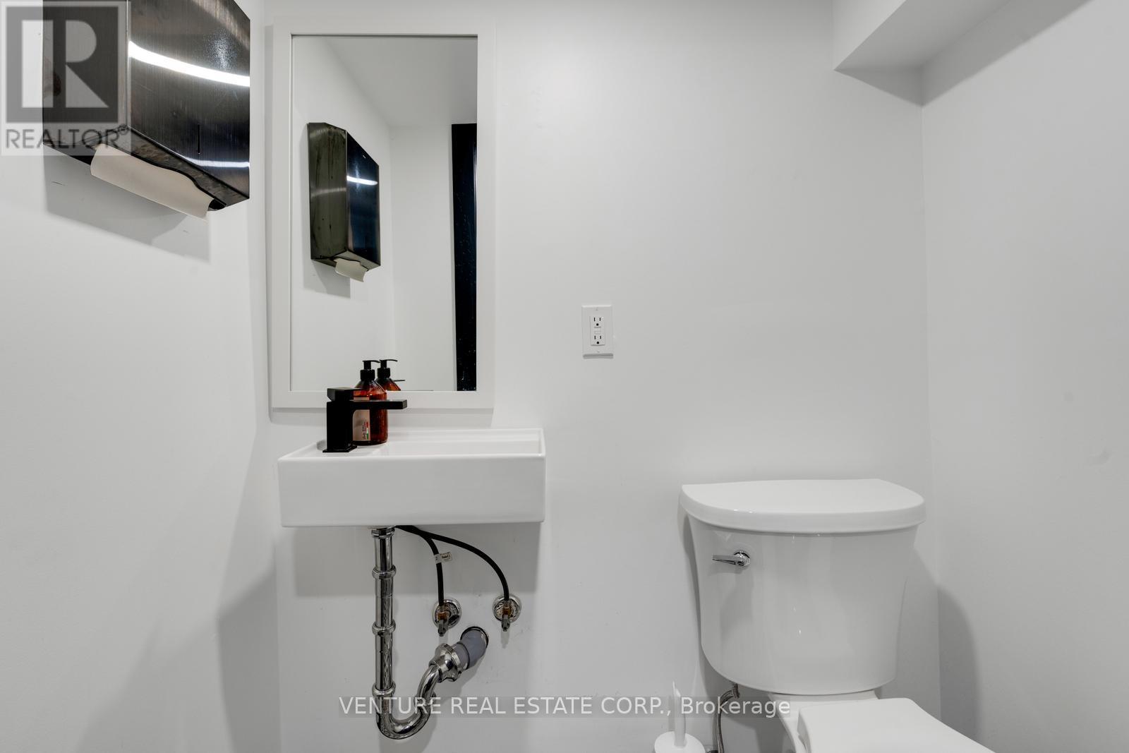 215 Locke Street S, Hamilton, Ontario  L8P 4B6 - Photo 13 - X12577570