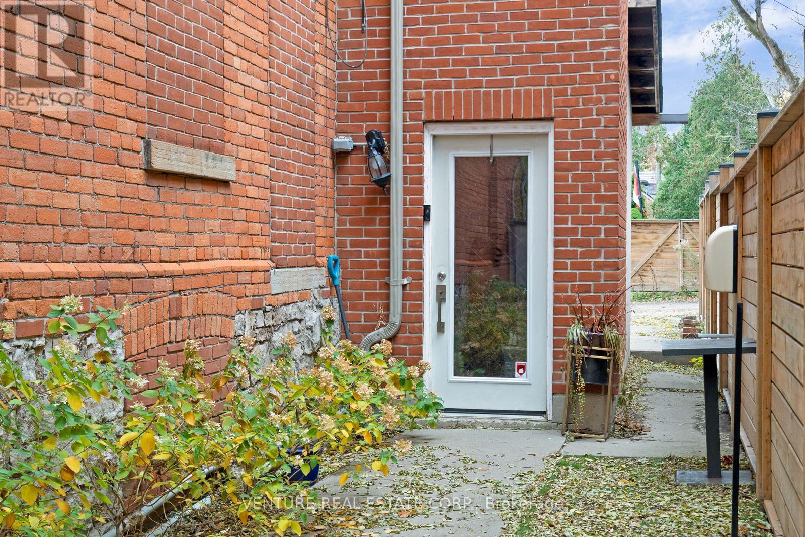 215 Locke Street S, Hamilton, Ontario  L8P 4B6 - Photo 17 - X12577570