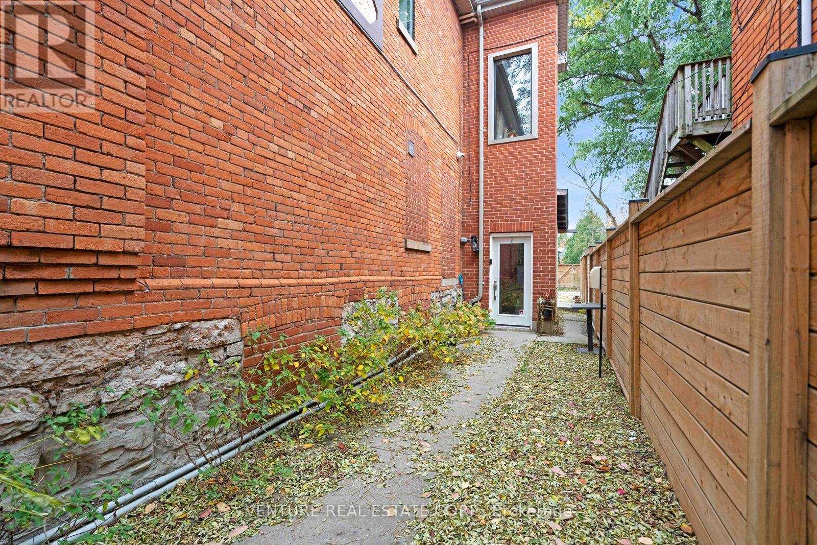 215 Locke Street S, Hamilton, Ontario  L8P 4B6 - Photo 18 - X12577570