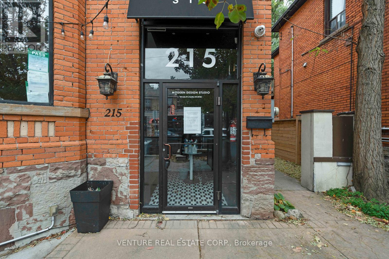 215 Locke Street S, Hamilton, Ontario  L8P 4B6 - Photo 4 - X12577570