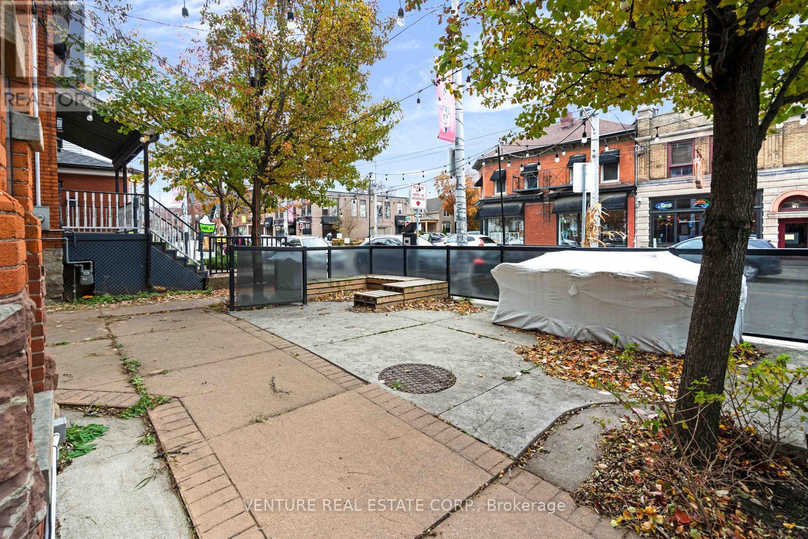 215 Locke Street S, Hamilton, Ontario  L8P 4B6 - Photo 5 - X12577570