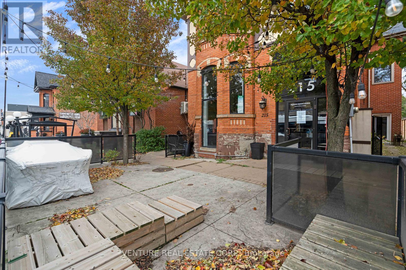 215 Locke Street S, Hamilton, Ontario  L8P 4B6 - Photo 6 - X12577570