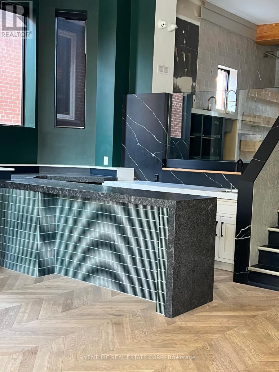 215 Locke Street S, Hamilton, Ontario  L8P 4B6 - Photo 8 - X12577570