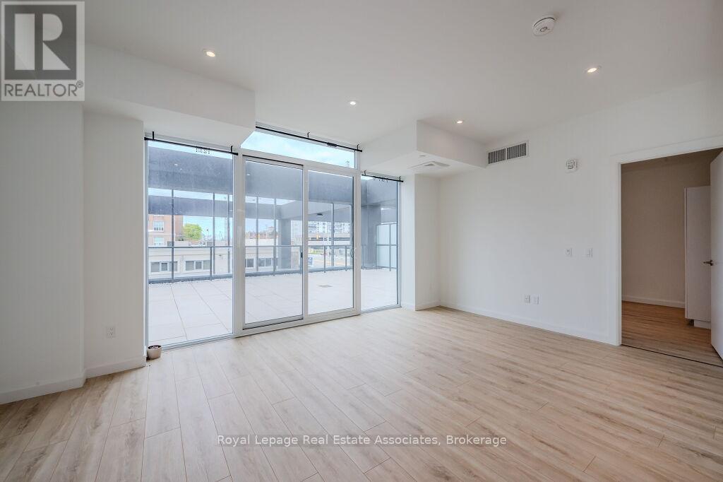 203 - 741 King Street W, Kitchener, Ontario  N2G 1E5 - Photo 30 - X12577580