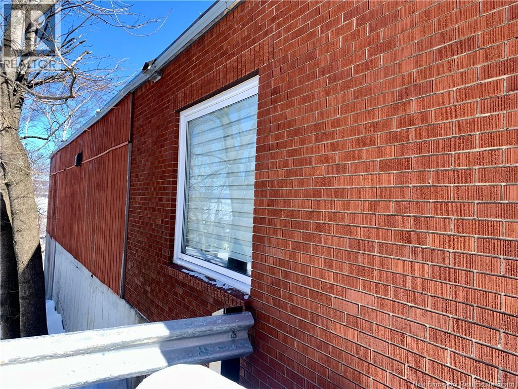 421 Victoria, Dalhousie, New Brunswick  E8C 2V2 - Photo 2 - NB112764