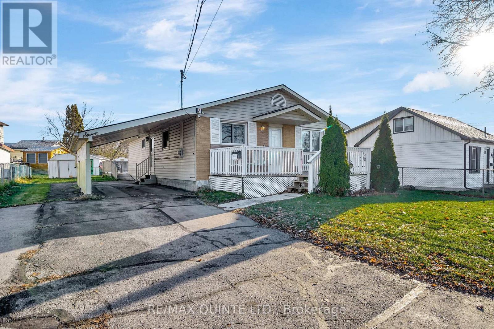 7 Herman Street, Belleville, Ontario  K8N 4W2 - Photo 2 - X12577606