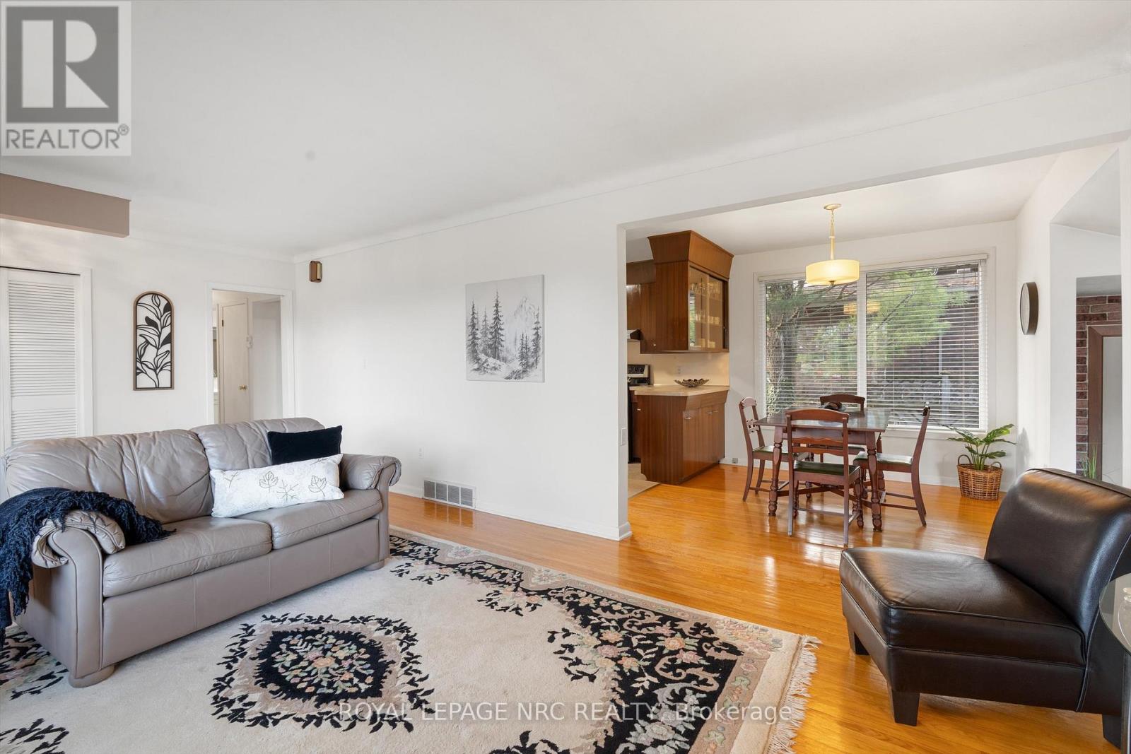 31 St Lawrence Drive, St. Catharines, Ontario L2M 2T7 - Photo 16 - X12577608