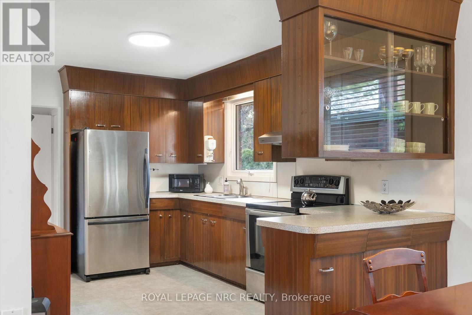 31 St Lawrence Drive, St. Catharines, Ontario L2M 2T7 - Photo 21 - X12577608