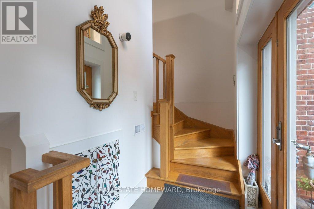 6 - 21 Swanwick Avenue, Toronto, Ontario  M4E 1Z2 - Photo 4 - E12577616