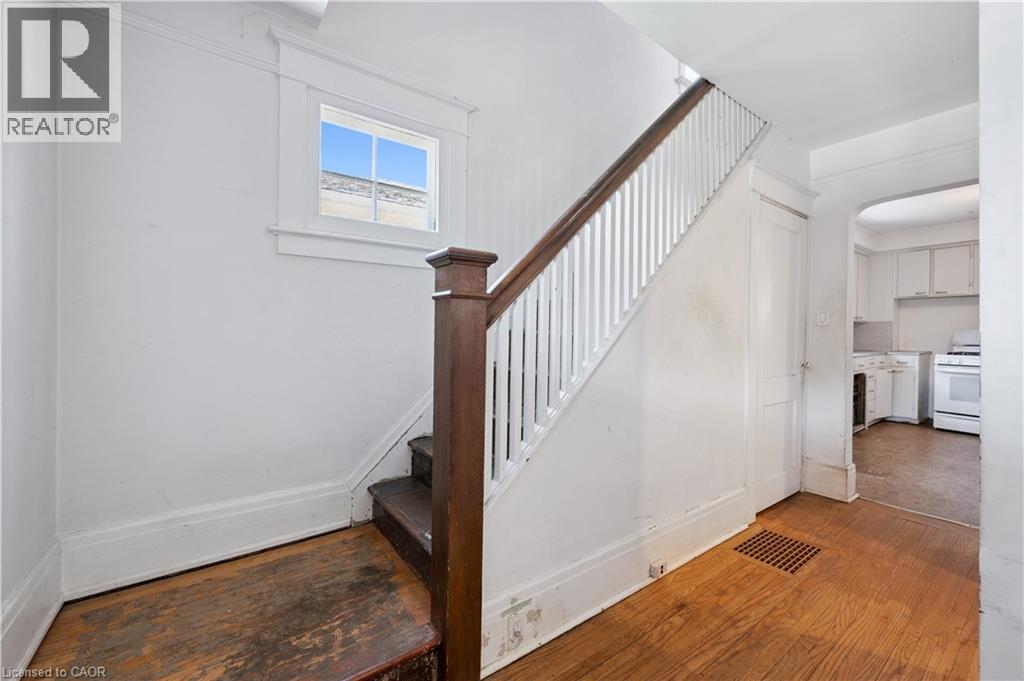 182 Elizabeth Street, Guelph, Ontario  N1E 2X3 - Photo 13 - 40776208