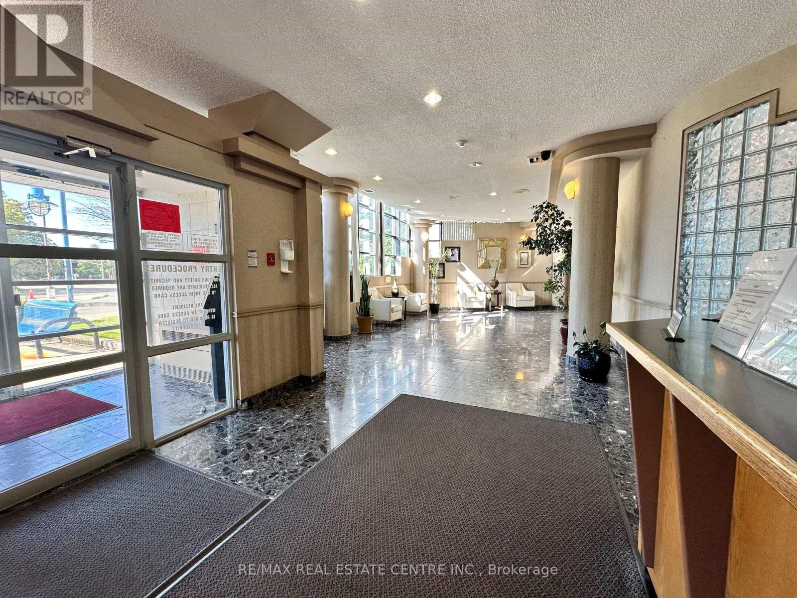 Ph5 - 25 Trailwood Drive, Mississauga, Ontario  L4Z 3K9 - Photo 3 - W12566730