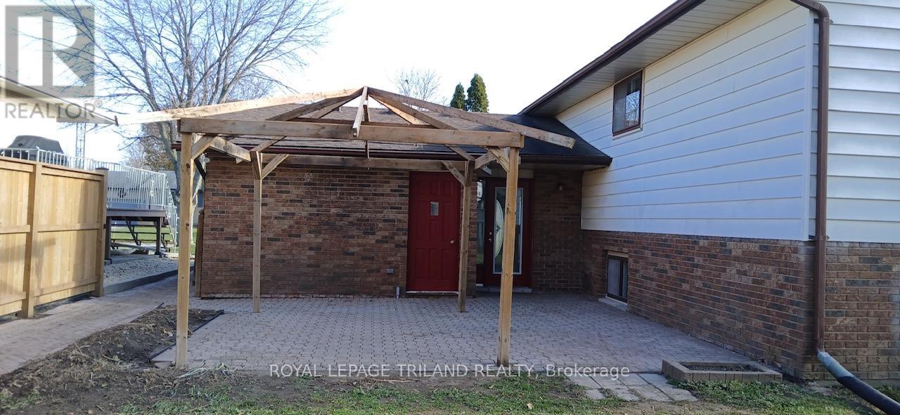 358 Helen Drive, Strathroy-Caradoc, Ontario  N7G 3M4 - Photo 40 - X12565522