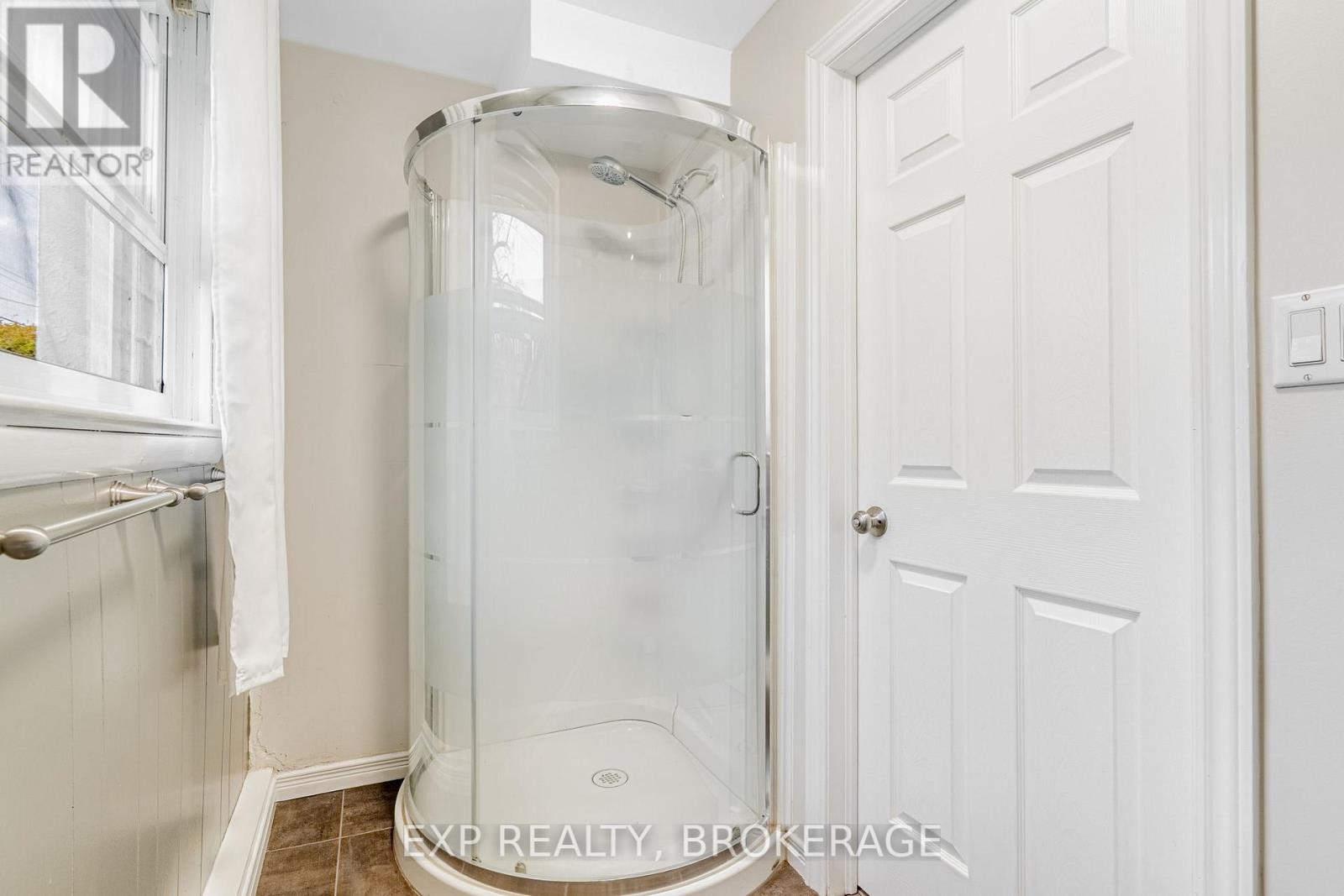 749 Front Road, Kingston, Ontario K7M 4L6 - Photo 25 - X12577632