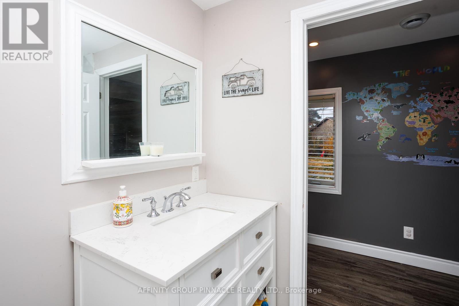 43 Parkhill Drive, Kawartha Lakes, Ontario  K0M 1N0 - Photo 28 - X12577702