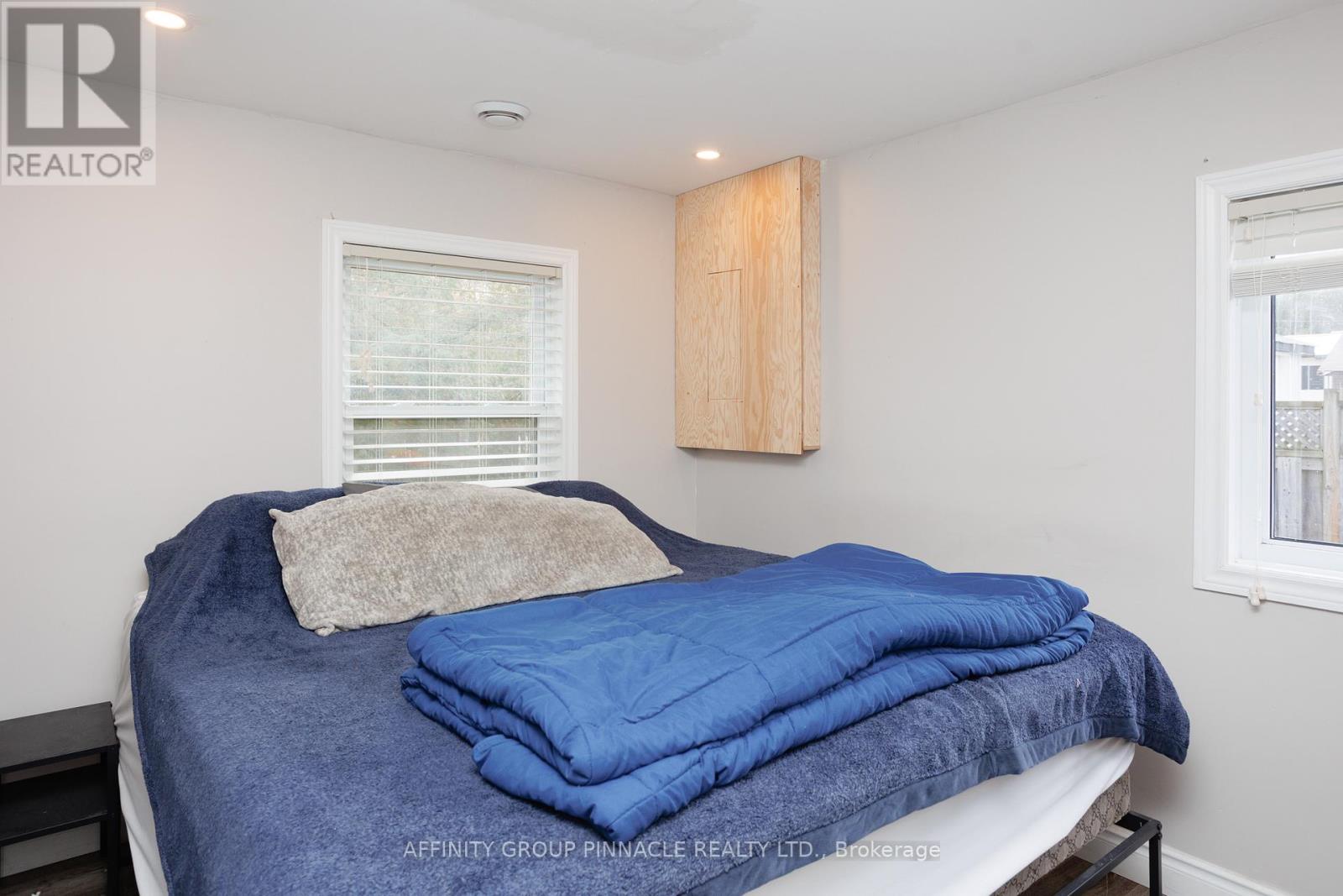 43 Parkhill Drive, Kawartha Lakes, Ontario  K0M 1N0 - Photo 32 - X12577702