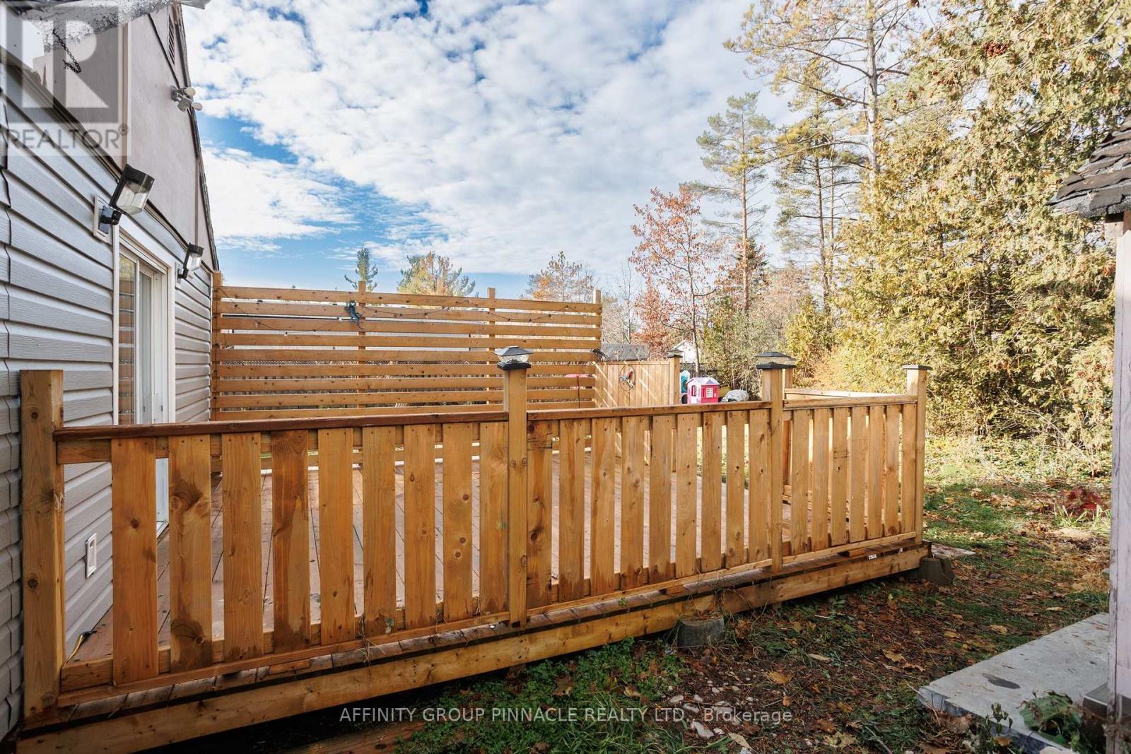 43 Parkhill Drive, Kawartha Lakes, Ontario  K0M 1N0 - Photo 6 - X12577702