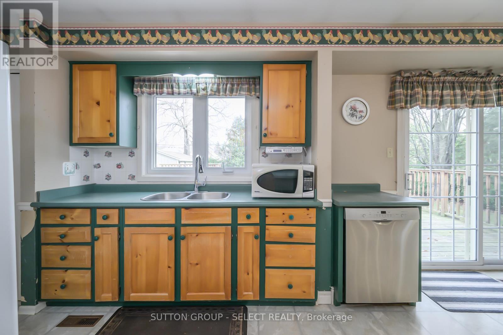 215 West Street, Central Elgin, Ontario  N0L 1B0 - Photo 32 - X12577634