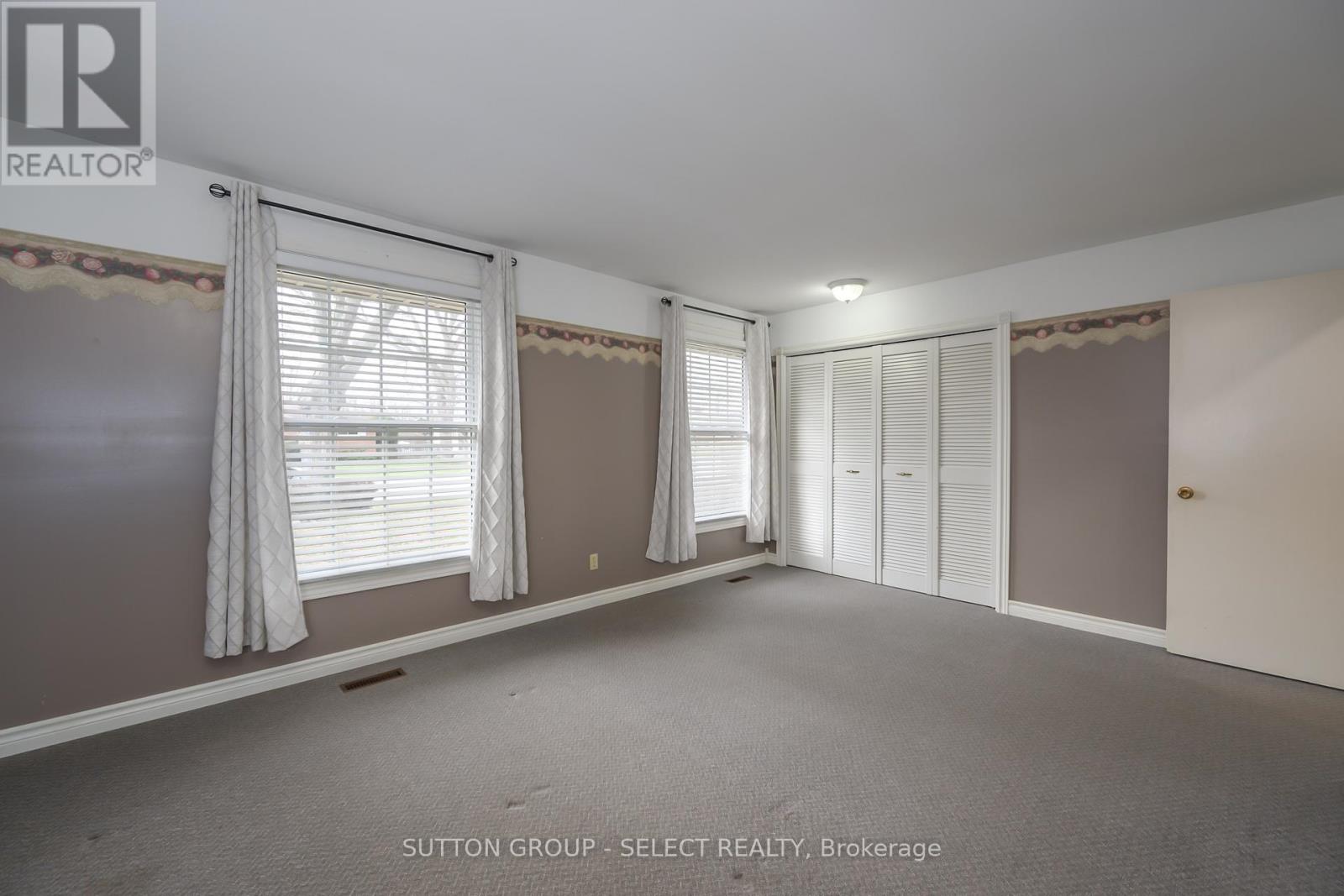 215 West Street, Central Elgin, Ontario  N0L 1B0 - Photo 35 - X12577634