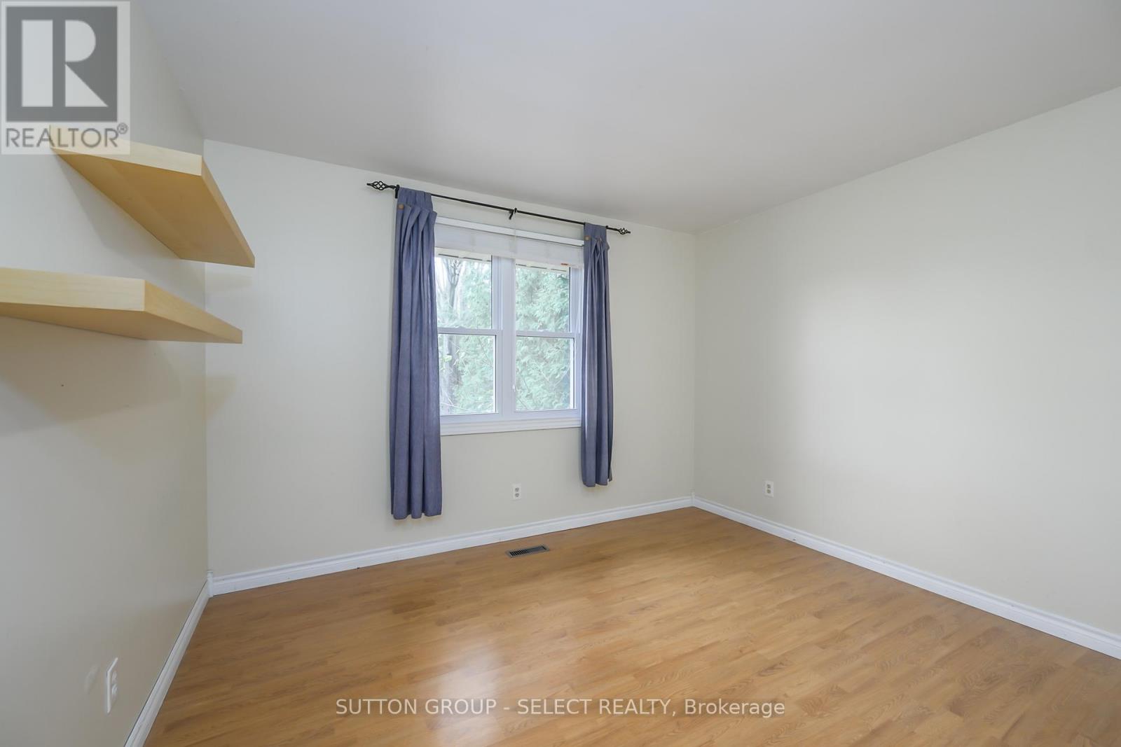 215 West Street, Central Elgin, Ontario  N0L 1B0 - Photo 37 - X12577634